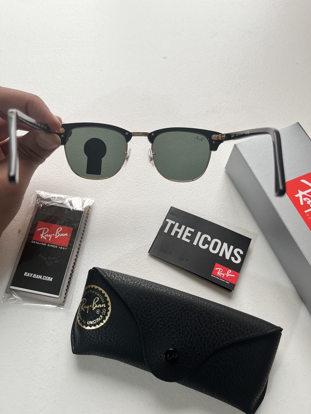 Ray-Ban Clubmaster Men’s Sunglasses in Black/Gold - Picture 5 of 7